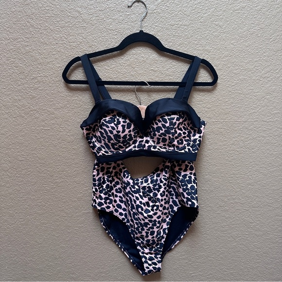 Collectif x Playful Promises Leopard Print Swimwear Set - Picture 2 of 7